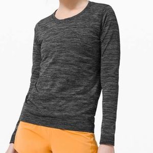Lululemon Black Long Sleeve Relaxed Swiftly